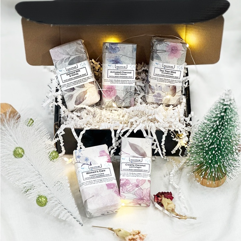 NWT Natural Ingredients Women’s Skincare Artisan Soap Face & Body Gift Box Set